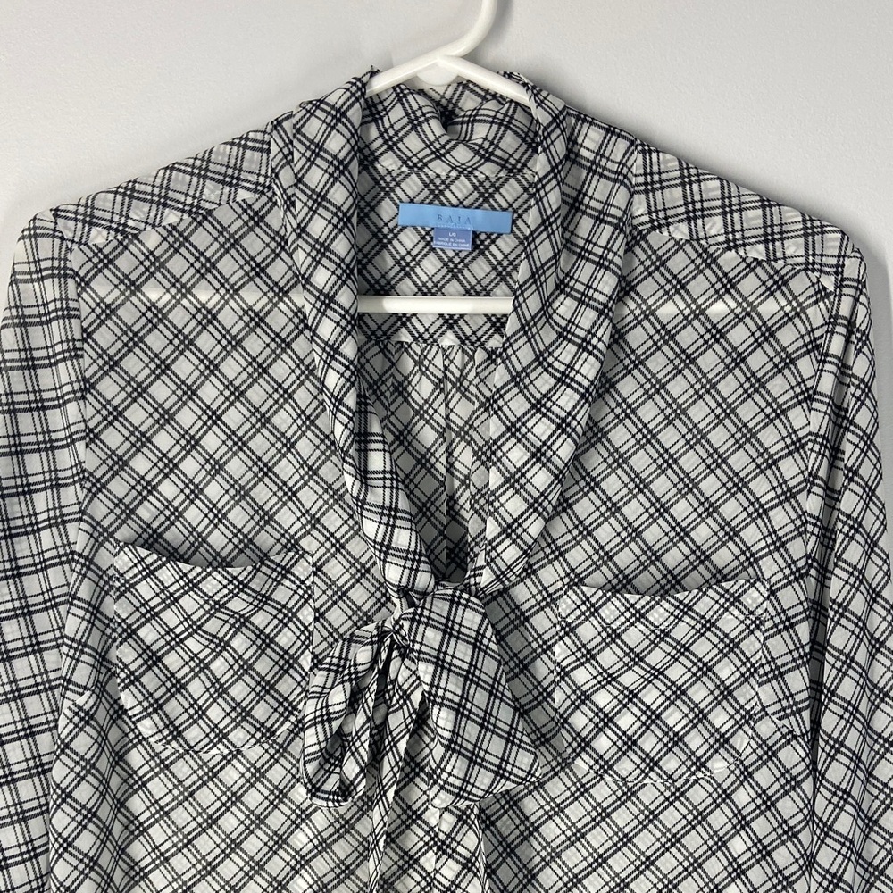 Women's Black and White Plaid Blouse